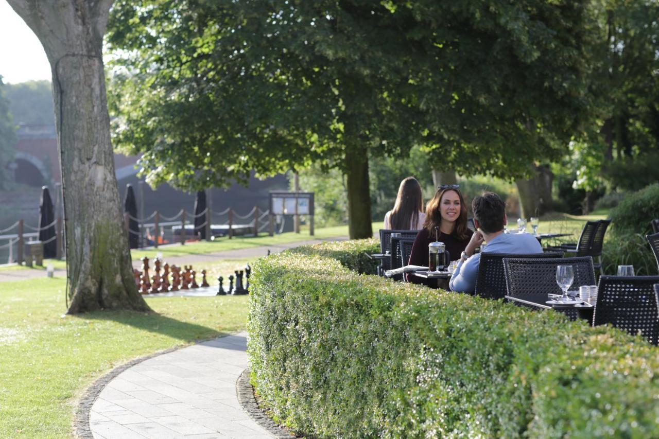The Runnymede On Thames (Adults Only) Hotel Егъм Екстериор снимка