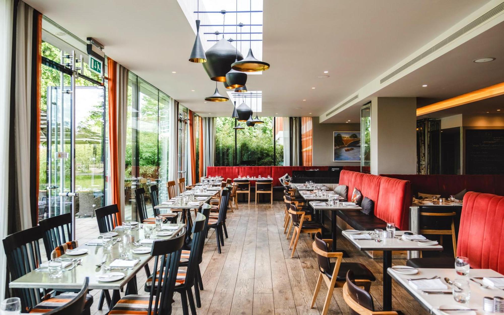 The Runnymede On Thames (Adults Only) Hotel Егъм Екстериор снимка