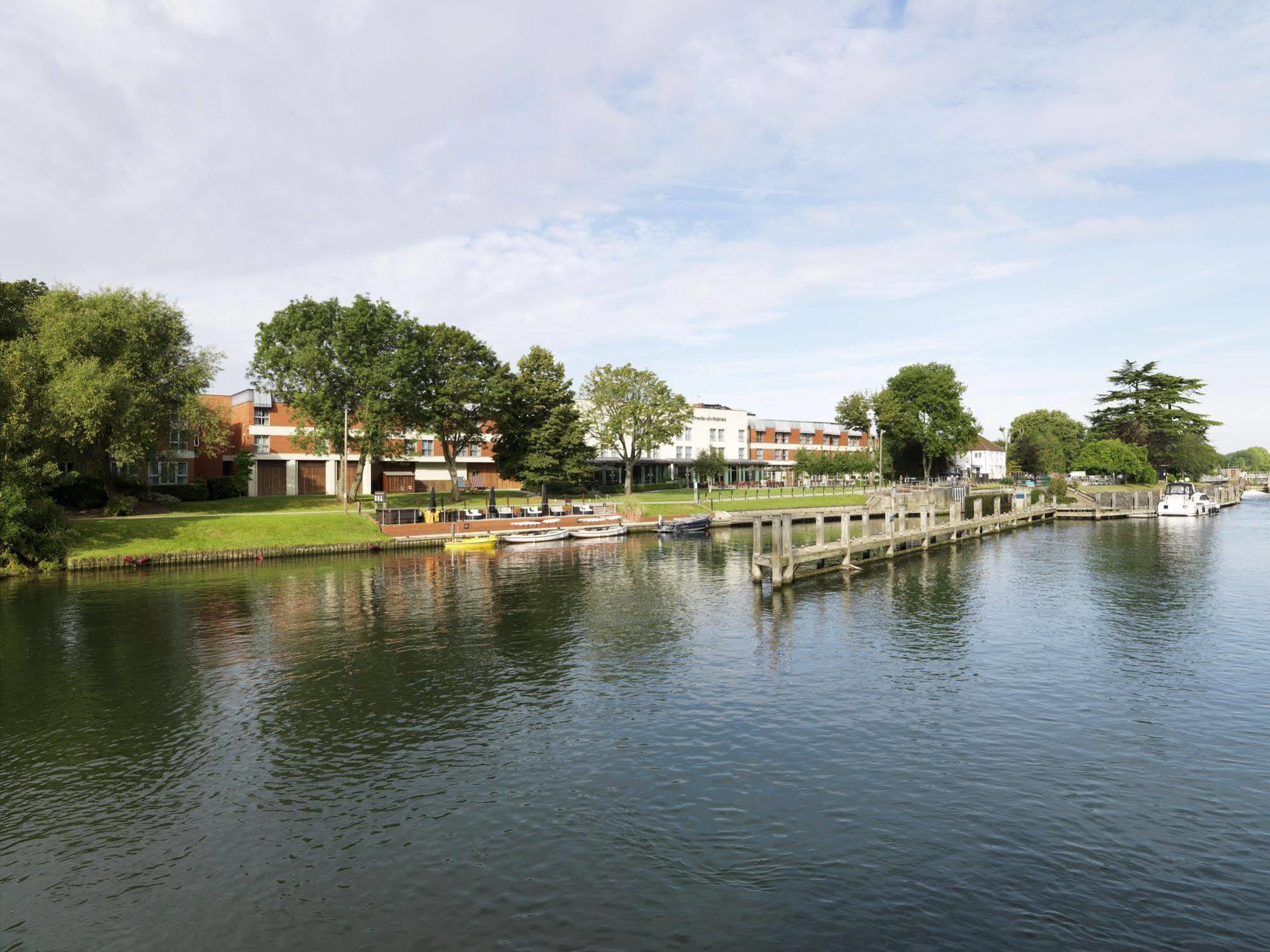 The Runnymede On Thames (Adults Only) Hotel Егъм Екстериор снимка
